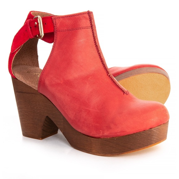 Free People Red Leather Amber Orchard Clogs - Picture 2 of 7